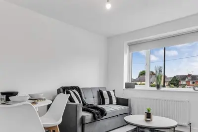 Jrr Stays 2Bed Sleeps 4 - Coventry Cv2