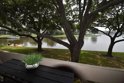 Image de Life is better on the lake at 608