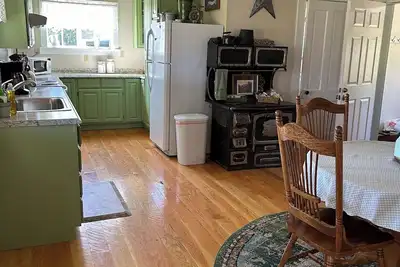 Image de Historical 1904 5-bedroom farmhouse in Plains with stunning view