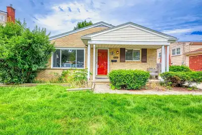 Image de Near Beaumont/Royal Oak/Birmingham 3/2 Sleeps 8, Pets Ok, Hrdwd Flrs, Fireplace