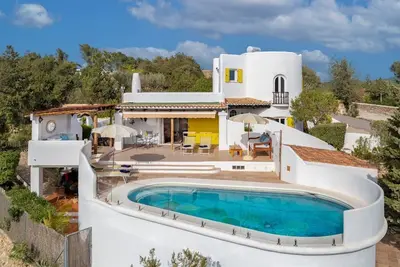 Villa 'Torre Xanchu' avec vue sur les montagnes, Wi-Fi et climatisation