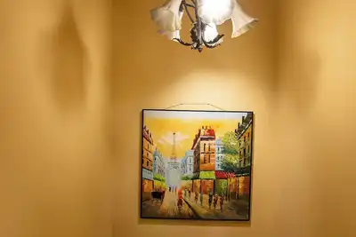 Image de Luxury Home in Kingston City, away from the hustle and bustle!