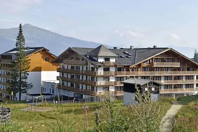 Image de Confortable appartement avec piscine, Wifi, balcon, animaux admis, vue panoramique et parking