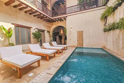 Image de 11 Bedroom Villa in the Old City