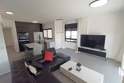 Image de Arnona\/Baka Penthouse: Bedrooms\/2. 5 Bahrooms Penthouse in Baka