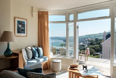 Image de Skywatcher - a house that sleeps 6 guests in 3 bedrooms