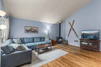 Image de Charming Sunriver Cabin With Deschutes River Access and Proximity to Cascade Lak