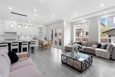 Image de Contemporary Luxury modern charming retreat
