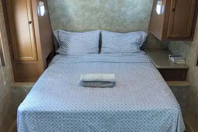 Image de Rv Camper - Few Min to the Beach -Boston Downtown and Logan Airport With parking