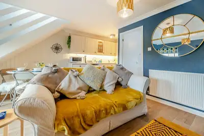 Image de 6 Coach House - Trois Chambres Appartement, Couchages 6