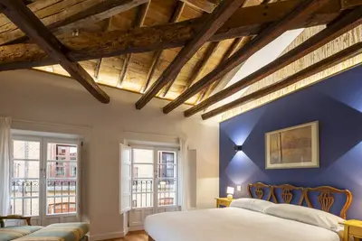 Image de Appartement avec vue sur la Cathédrale. Idéal pour tourisme et télétravail