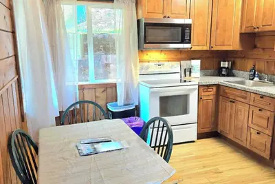 Image de Lakeview Country Cabin ~ Studio King Bed w/ Futon