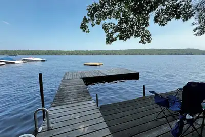 Image de Cozy 1-bedroom condo with private access to the waterfront