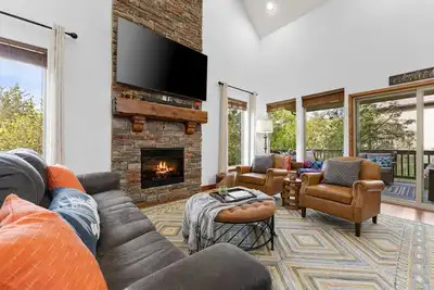 Image de Mini-Red Rock! Hot tub, Firepit, Dogs Welcome,