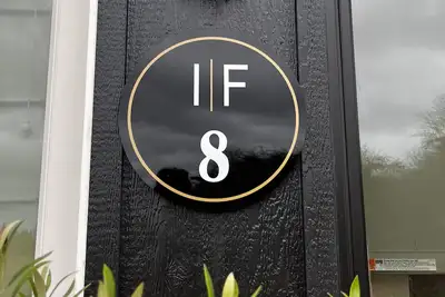 Image de Infinity Stay Collection is an exquisite and unexpected stand alone Row House.