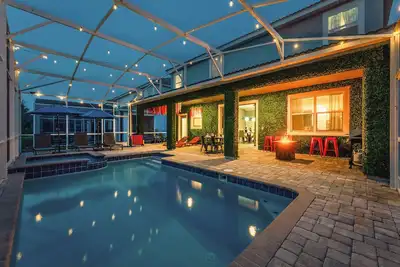 Image de 9 bedroom Villa | Themed Rooms | Game Room | Move Theater