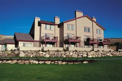 Image de 2-bedroom condo in phenomenal Garden City, Utah.