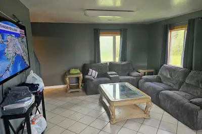 Image de Charming 2-bedroom house just 12 miles from  airport with spectacular auroras.