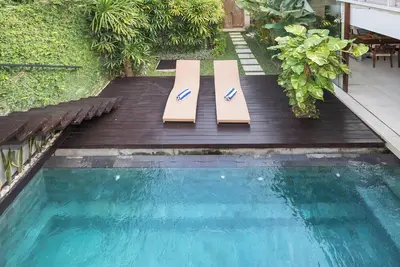 Image de 3 Bedroom villa 5min near Batu Bolong Beach