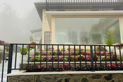 Image de Modern spacious Cottage looking into Misty Mountains in Nuwara Eliya
