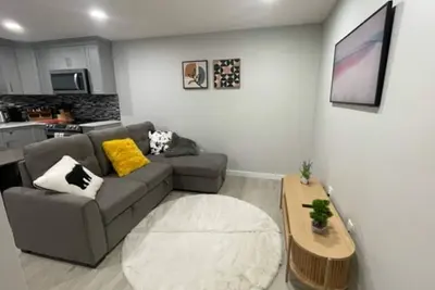 Image de Luxury 1 Bedroom Basement Suite in Brighton, Saskatoon.