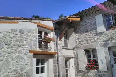 Image de Gîte le Coumis avec grand Parc\n6 personnes animaux acceptés