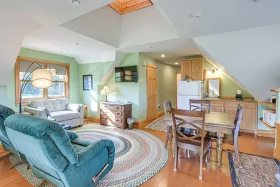 Image de Shared Dock & Fire Pit: Peaceful Surry Studio!