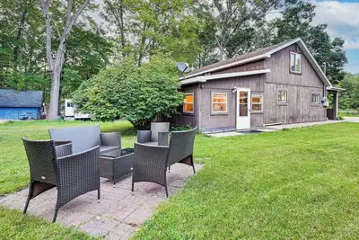 Image de Walk to Lake George: Cozy Family Cabin!