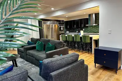 Image de Peacock Inn 8 Bdr X 4 Bth 14 Bds