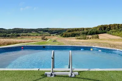 Image de Superbe maison Ă Hrascina avec sauna