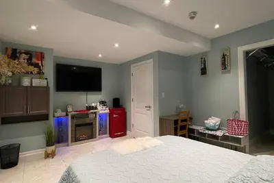 Image de Beautuful luxurious suite close to lakeshore