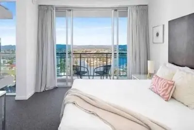 Image de Amazing Panoramic Views Surfers