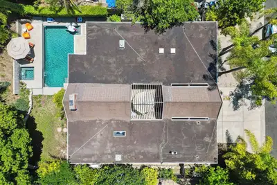 Image de 4 bedroom Eichler Estate with Ac, WiFi, Pool, Spa, and Piano