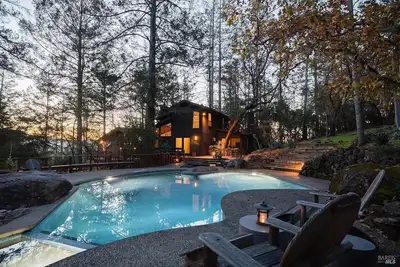 Image de Peaceful 10 acre nature retreat nestled in the treetops of Sonoma