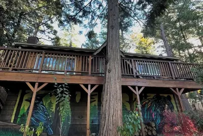 Image de Scenic Overlook w Central Heat/Air, WiFi, and Fully fenced minutes from downtown