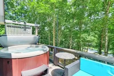 Image de Pet-Friendly Home w/ Hot Tub in Blue Ridge!