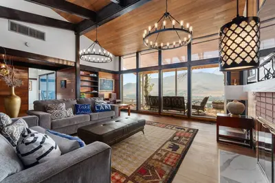 Image de Sunny Retreat-Lake views/HotTub/Bbq/firepit