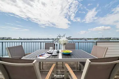 Image de Waterkant - directly on the water, infrared sauna, whirlpool, fireplace, e-charging station
