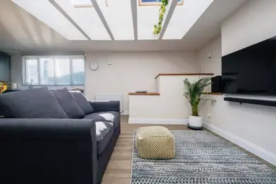 Image de Light and spacious loft apartment in town centre