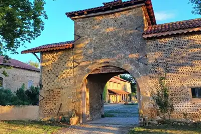 Image de Gorgeous 6-bedroom country house in charming Sariac-Magnoac