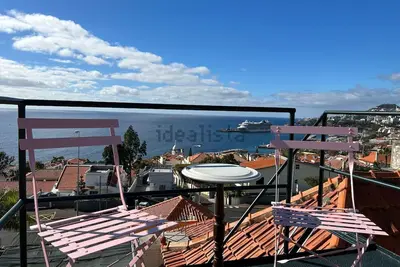 Image de Stunning Madeira Stone House with Panoramic Views, minutes from the old town.