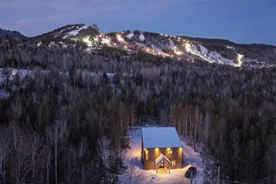 Image de Aventura|Hot Tub|2min ValStCome Ski|Kid's Friendly