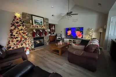 Image de Christmas Condo w/ garage just off the Parkway in Pigeon Forge, Tn