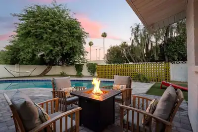 Image de The Modernist - Old Town Midcentury Gem!