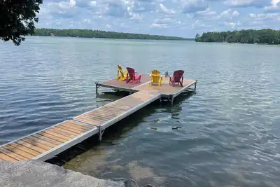 Image de Awesome 5 Bedroom Lake House on Sandy Lake