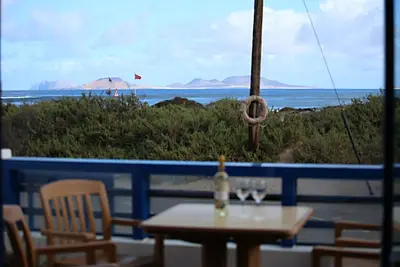 Image de Maison de vacances Famara pour 1 - 6 personnes avec 3 chambres à coucher - Maison mitoyenne