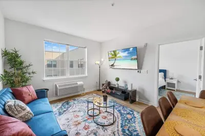 Image de Gorgeous and Spacious Condo in Prime Jersey City