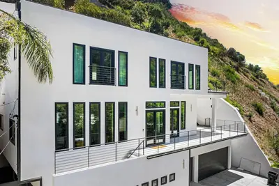 Image de Spacious & Private Beverly Hills Summer House near Sunset & Hollywood ✨