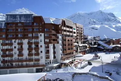 Image de À 100m des pistes de ski, 1er étage, balcon, télévision, casier à ski, 25m², Val Thorens