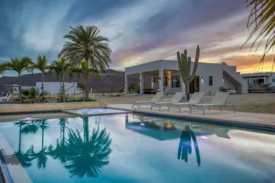 Image de Ocean Front Infinity Pool, Rooftop Patio